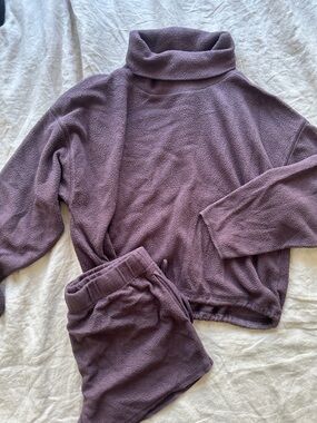 aerie Plush Fleece Lounge Set